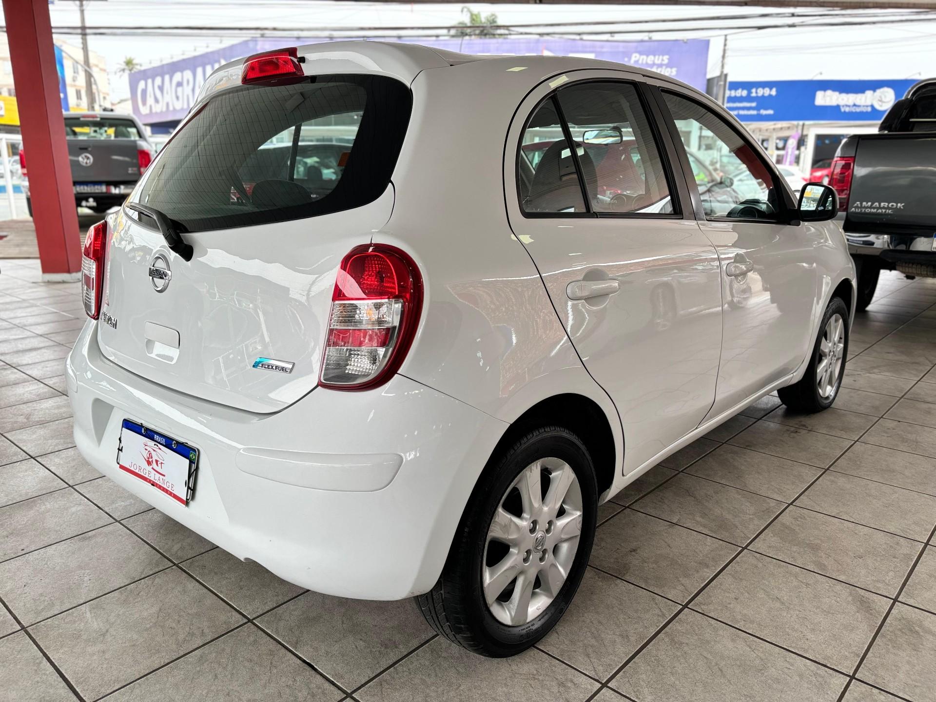 Nissan March SV 1.6 16V Flex Fuel  2014