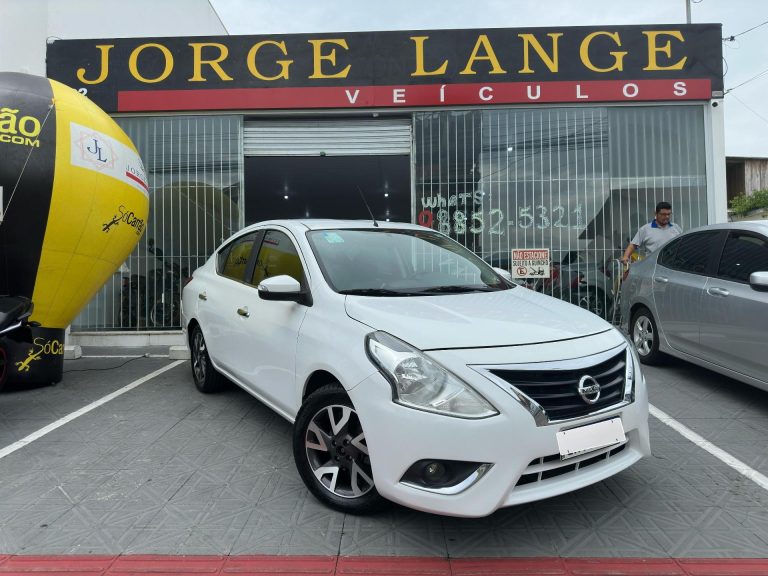 Nissan Versa 16SL CVT 2017