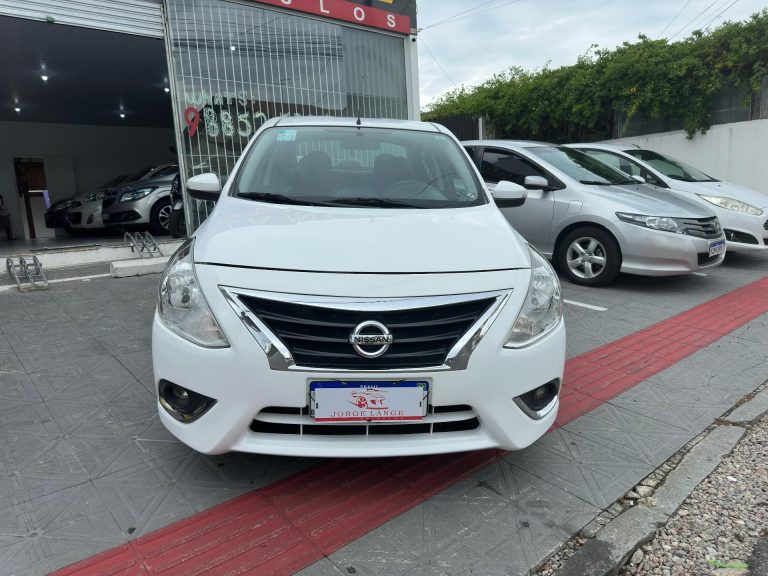 Nissan Versa 16SL CVT 2017